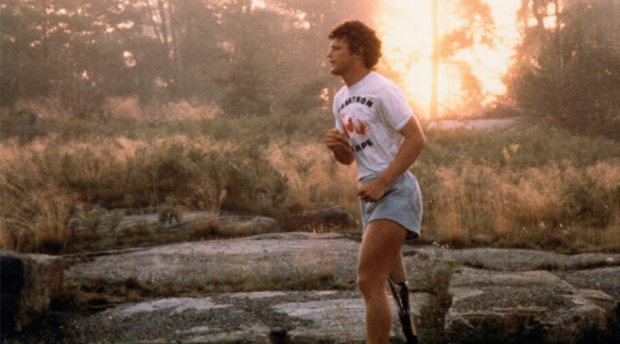 Terry Fox se destacó, de acuerdo con la fundación que lleva su nombre, por su carácter voluntarioso, decidido, competitivo y por su fortaleza mental