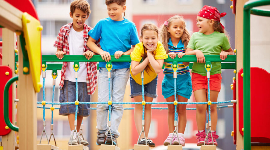 Los niños que han sufrido algún tipo de trauma pueden vivir situaciones como problemas con el apetitito, de sueño, de humor, de concentración, etc.